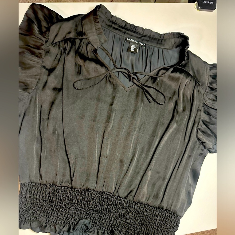 Sincerely Jules Black Shortsleeve Crop V neck with Tie Neck and Flutter Sleeves